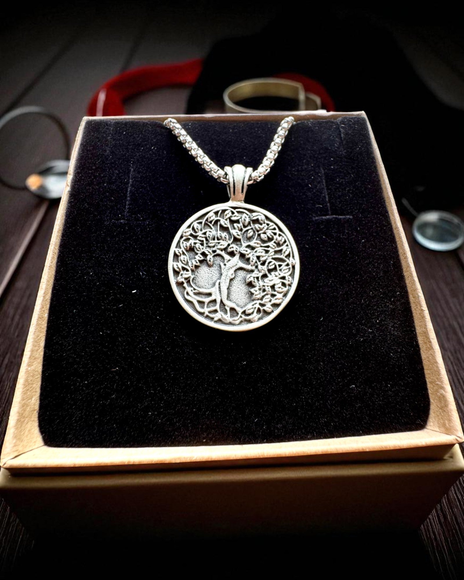 Amulett Livets Tre med Mulighet for Gravering - halskjede "Naturens Vitalitet", personalisering