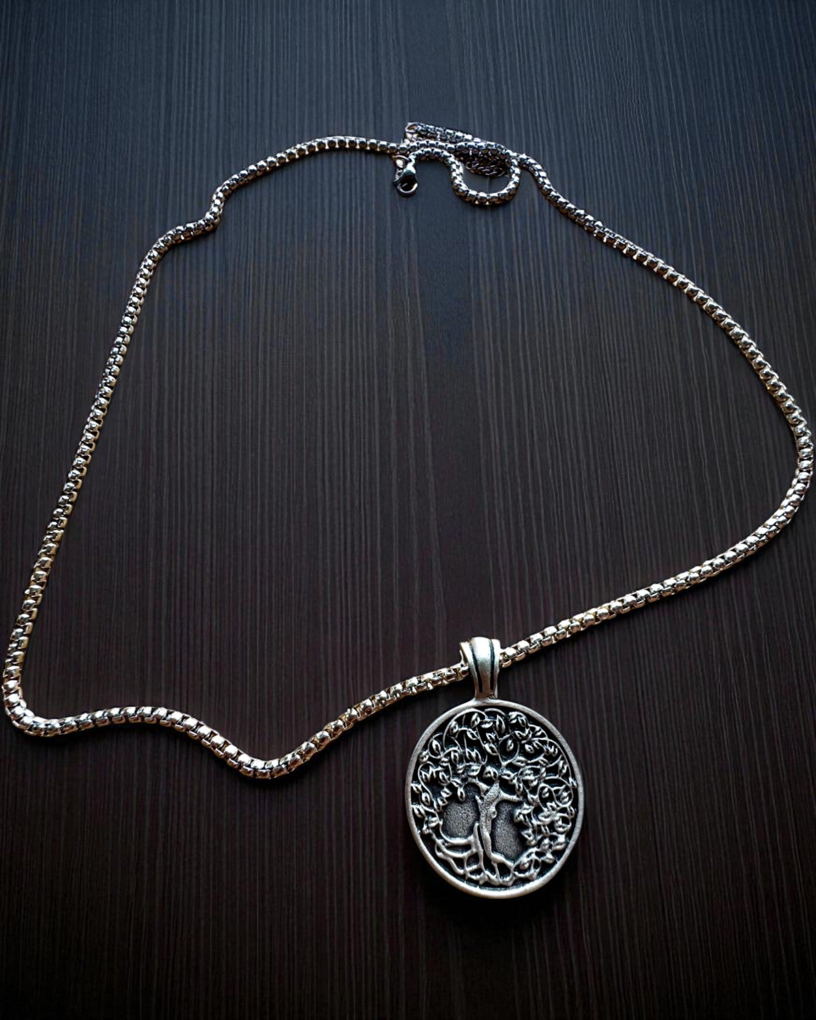 Amulett Livets Tre med Mulighet for Gravering - halskjede "Naturens Vitalitet", personalisering