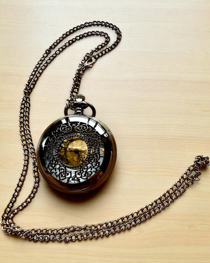 Svart Lommeur „Midnight Elegance”, personalisering som gave med gravering