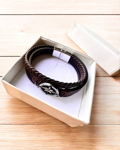 Armbånd "Compass Adventure" - mulighet for personlig gravering som gave, 2 fargevarianter å velge mellom