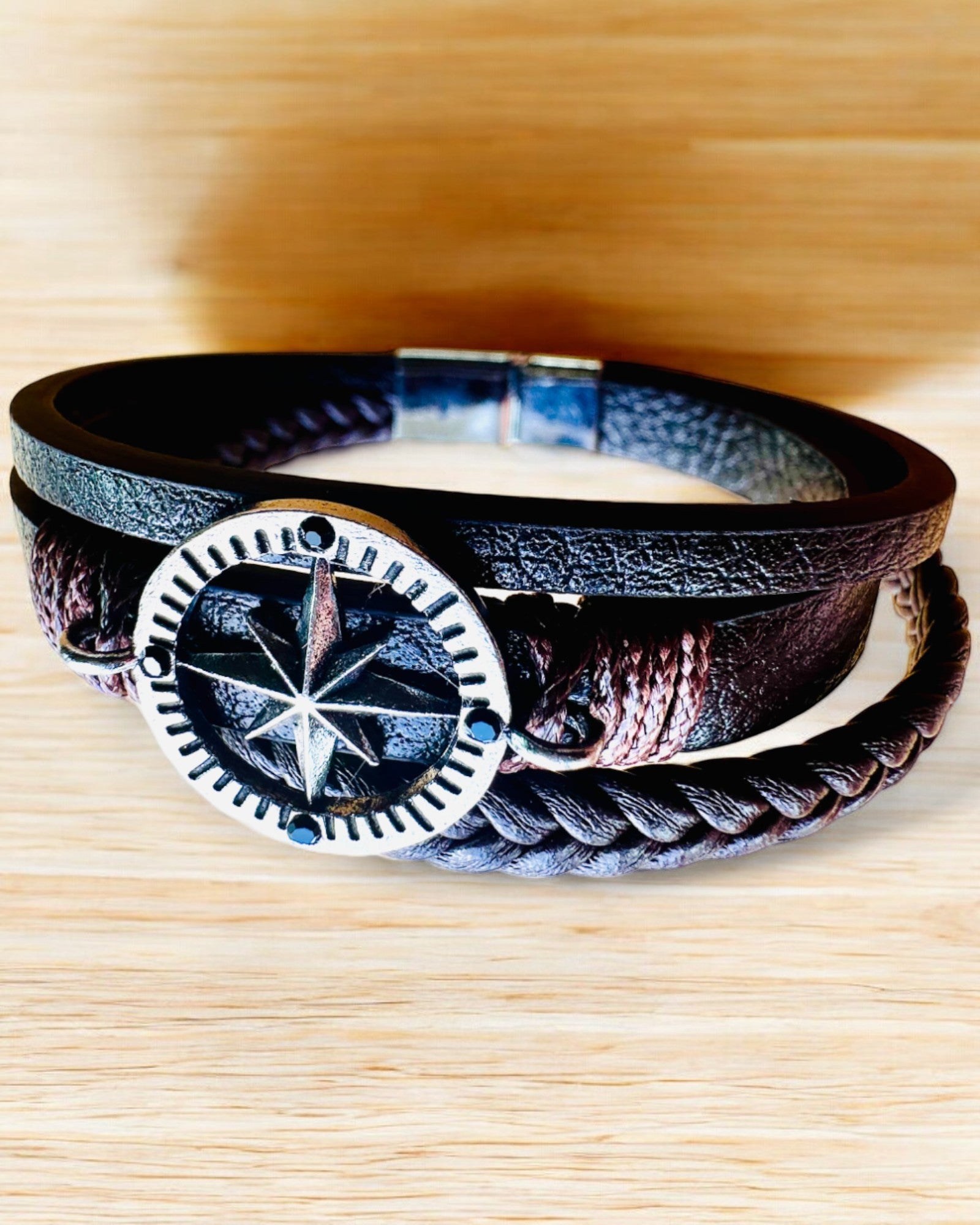 Armbånd "Compass Adventure" - mulighet for personlig gravering som gave, 2 fargevarianter å velge mellom