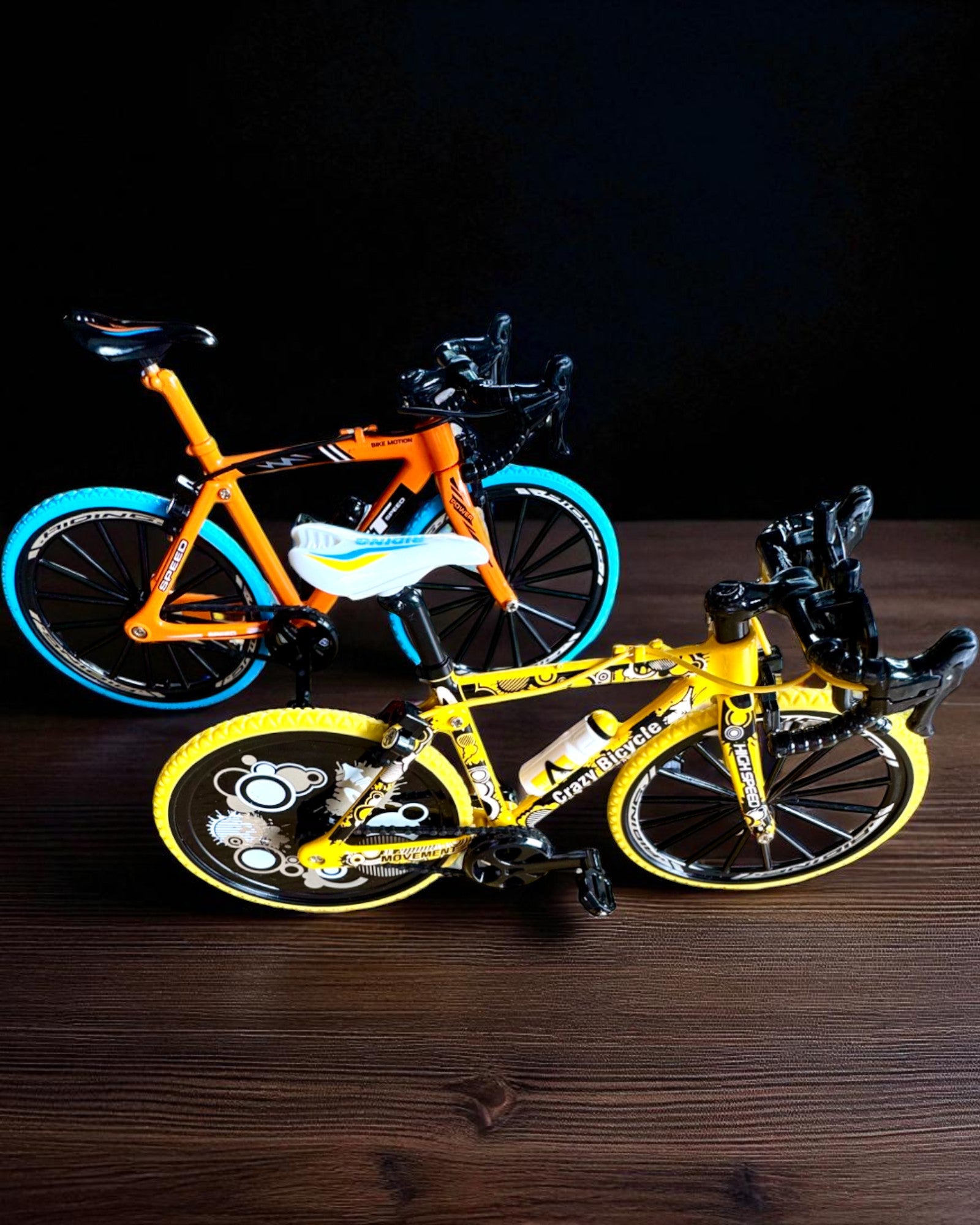 Miniatyrmodell i metall av samlerobjektet Sykkel "Speed Rider 1.2" – personalisering med gravering som gave, 2 fargevarianter