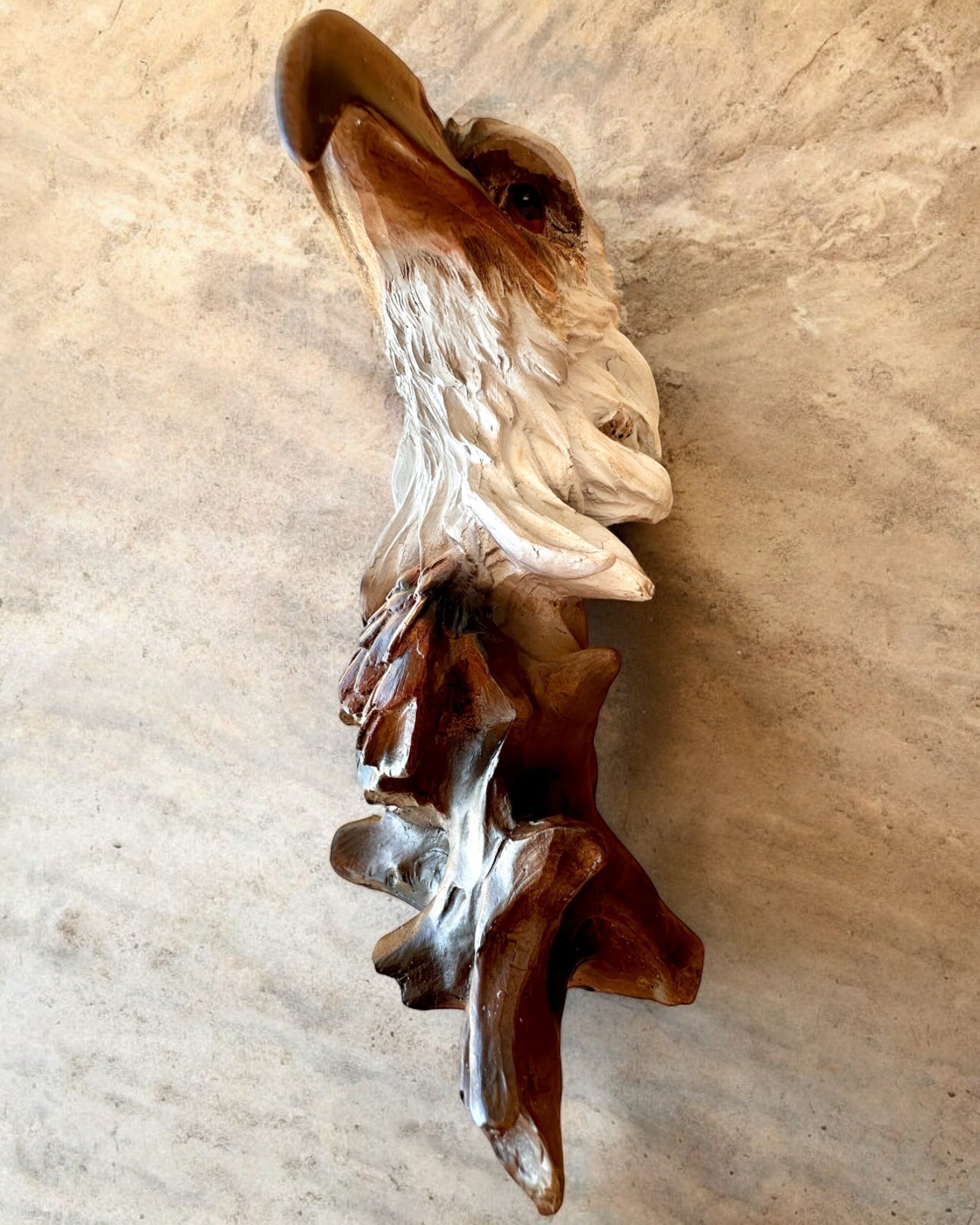 "Orzeł Wolności" - Skulptur i Harpiks med Mulighet for Gravering som Gave 26,5 cm høy