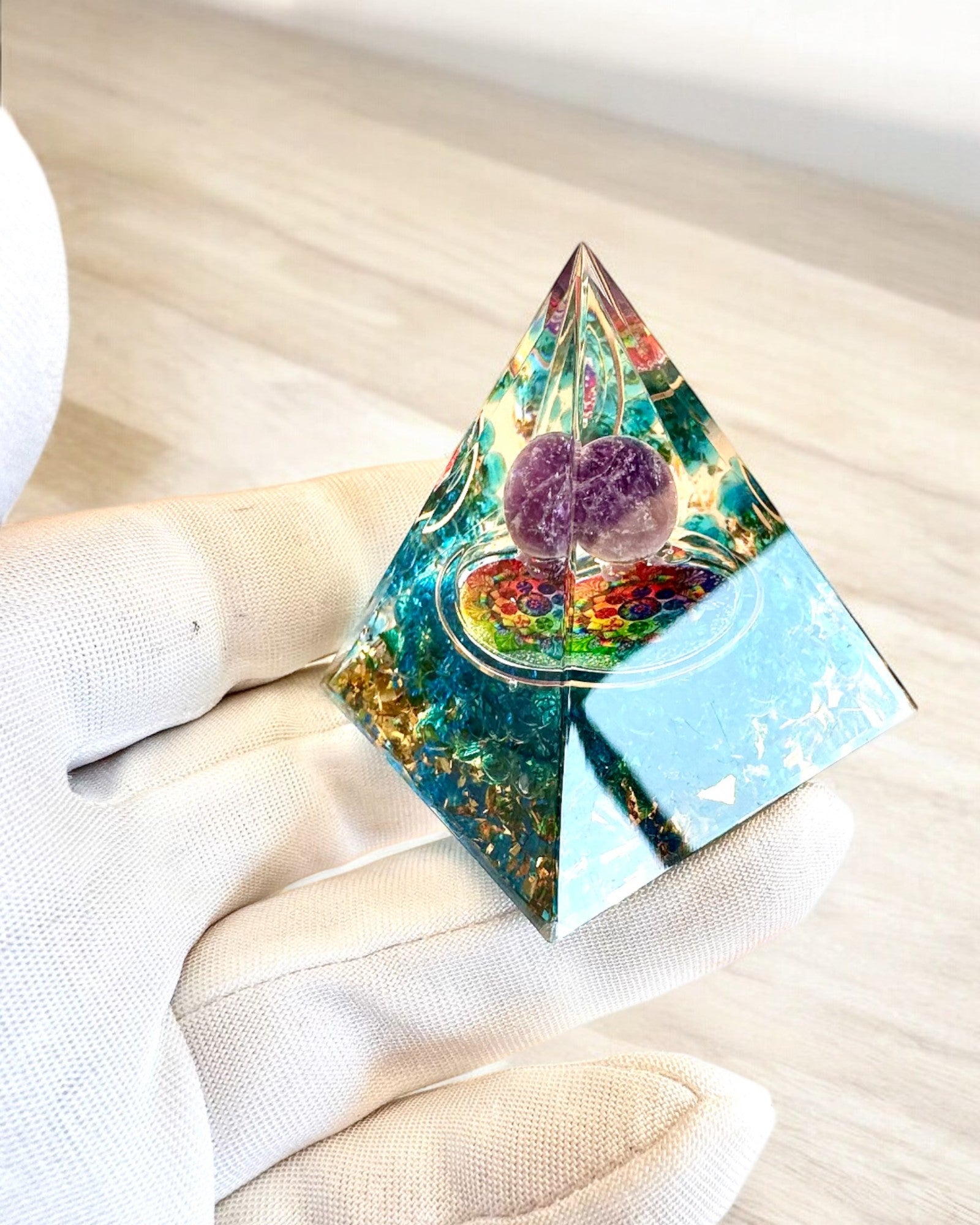 Orgonitt energipyramide "Mystic Aura"