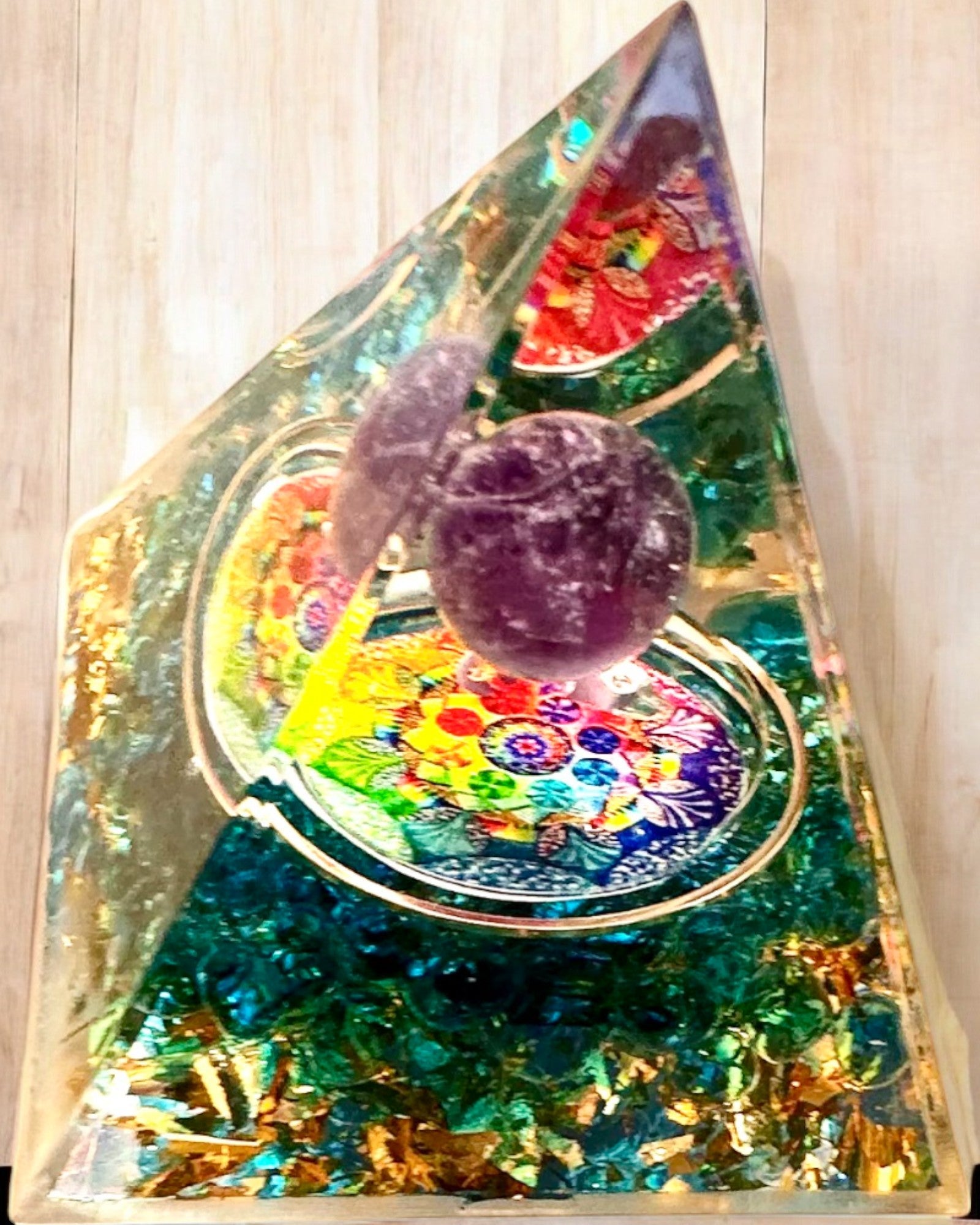 Orgonitt energipyramide "Mystic Aura"