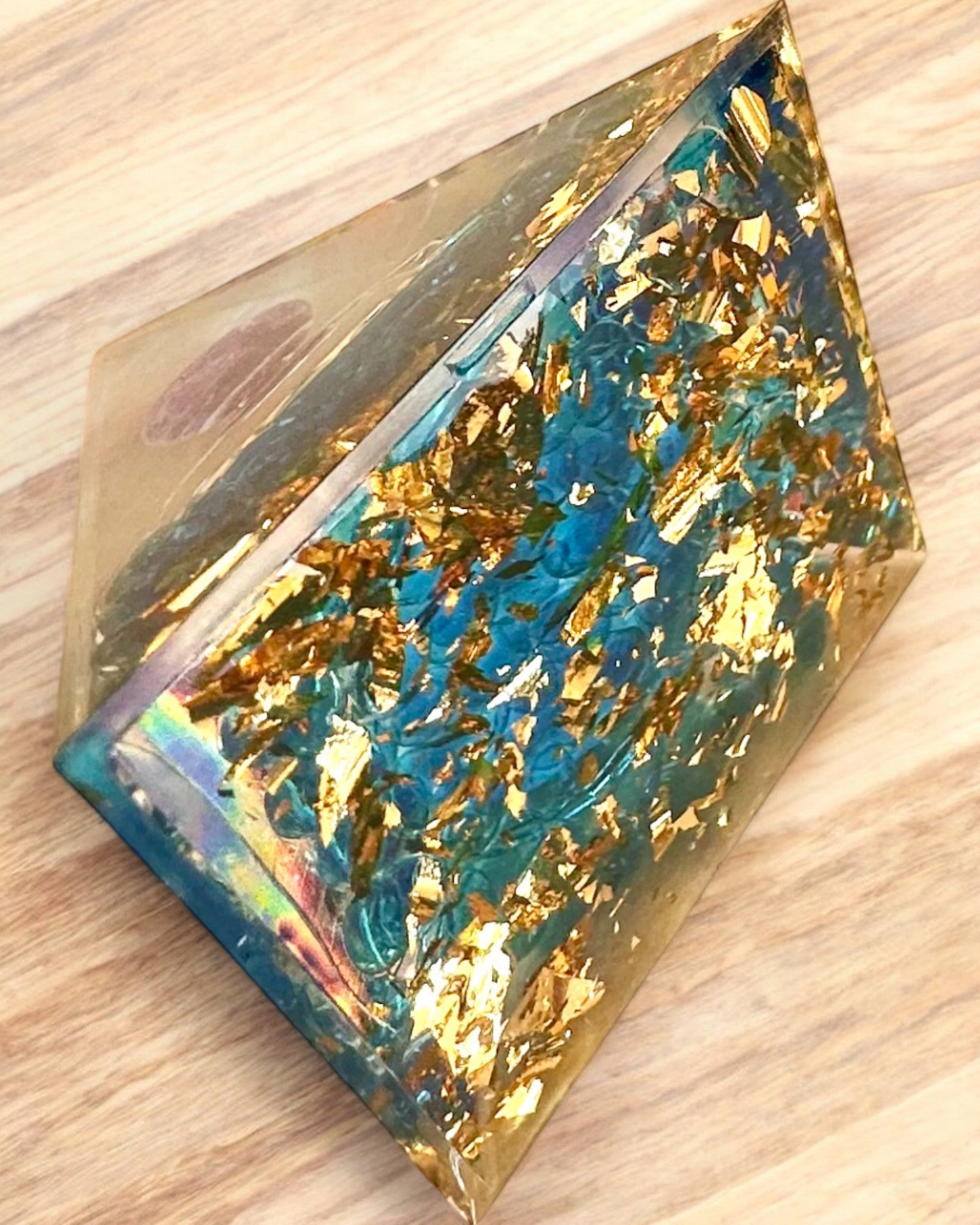 Orgonitt energipyramide "Mystic Aura"