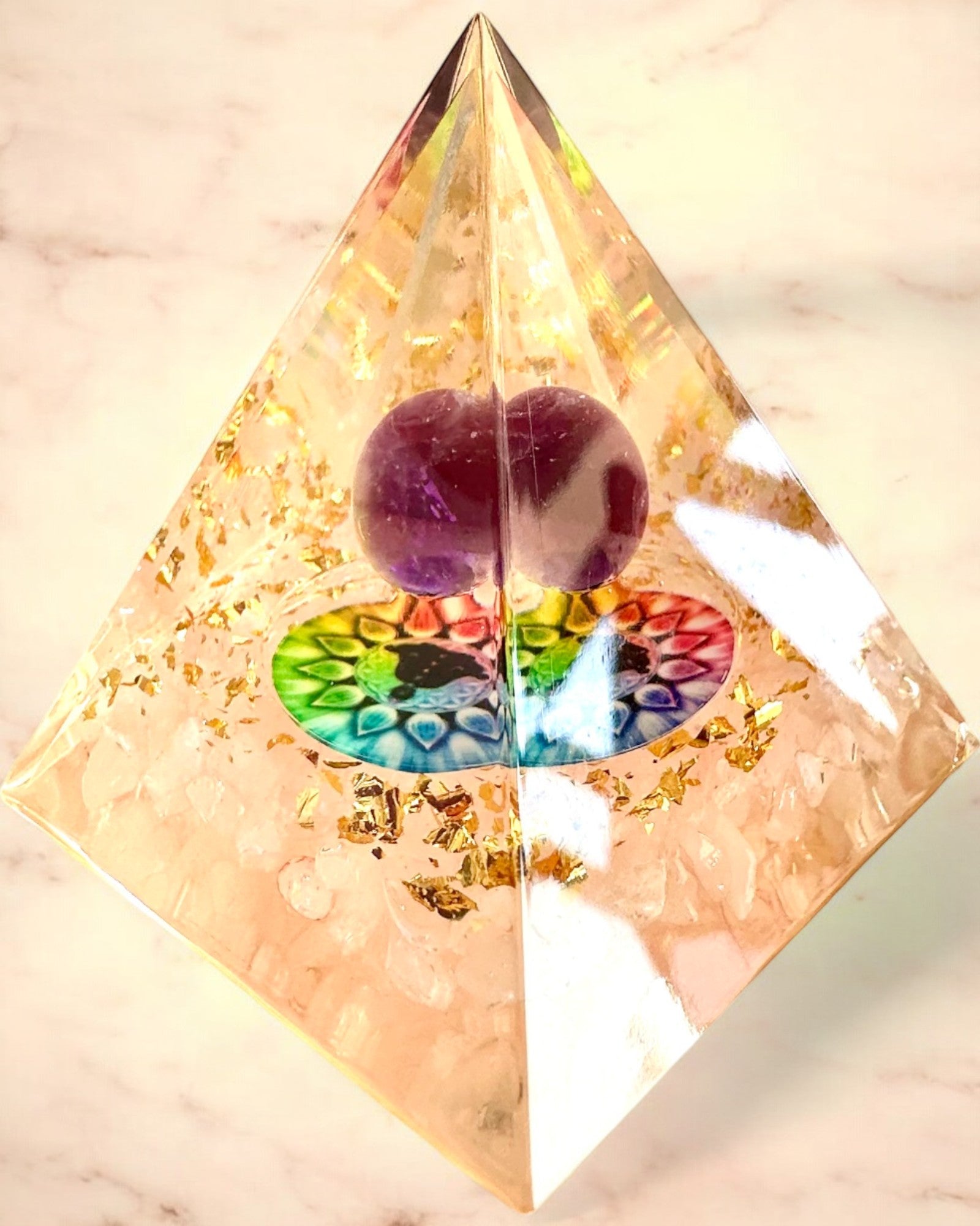Orgonitt Energi Pyramide "Harmoni av Lys" - Krystall, til gave