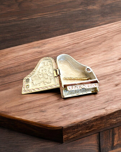 Elegant smykkeskrin "Mini Piano - klassiske roser" - med mulighet for gravering som gave