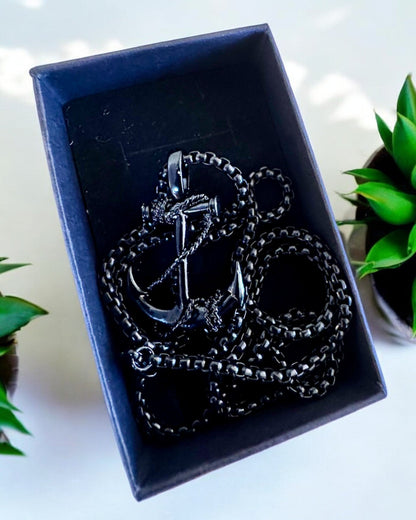"Kotwica Determinacji - Amulet Morski", halskjede, mulighet for personlig gravering som gave, 3 varianter å velge mellom