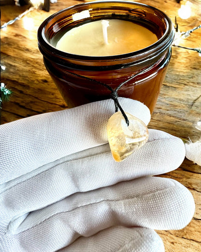 Intensjonssoyalys 250 ml med naturlig stein – velg din energi: Citrin eller Granat, personlig gravering som gave