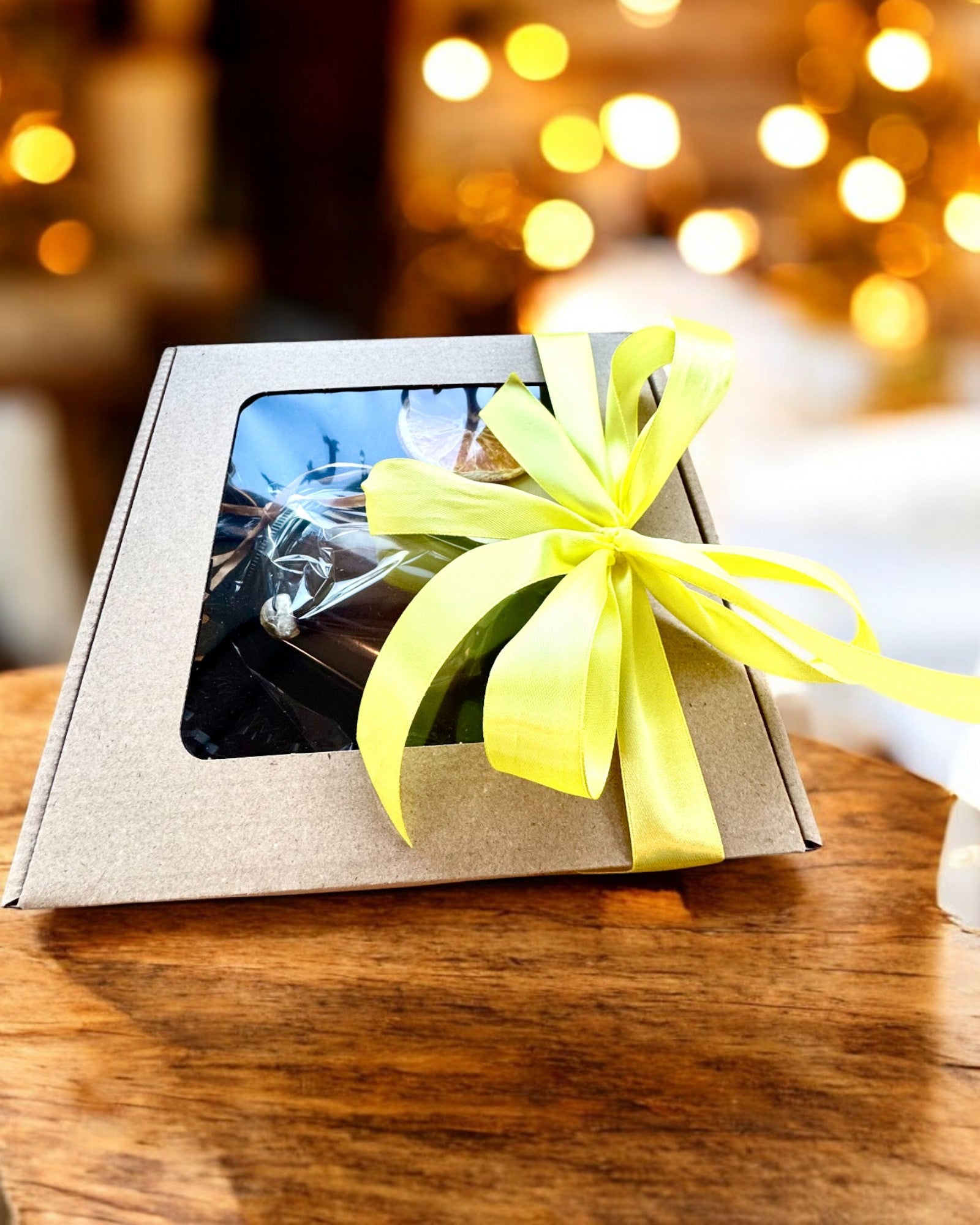 Intensjonssoyalys 250 ml med naturlig stein – velg din energi: Citrin eller Granat, personlig gravering som gave