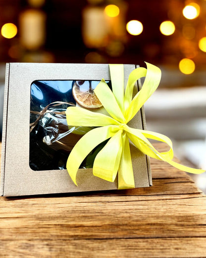 Intensjonssoyalys 250 ml med naturlig stein – velg din energi: Citrin eller Granat, personlig gravering som gave