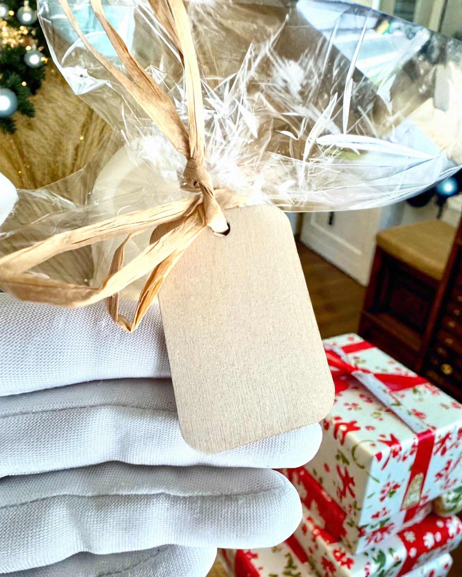 Soyavokslys Vinterrev, 7,5 cm høyt, håndstøpt soyavokslys med en søt sovende rev, kan tilpasses med gravering på skiltet