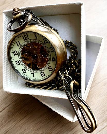 Klassisk Lommeur "Oldtimer" - stilfull retro eleganse, mulighet for personlig gravering som gave