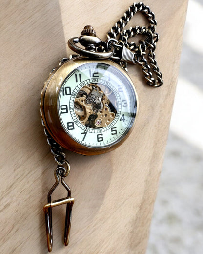 Klassisk Lommeur "Oldtimer" - stilfull retro eleganse, mulighet for personlig gravering som gave