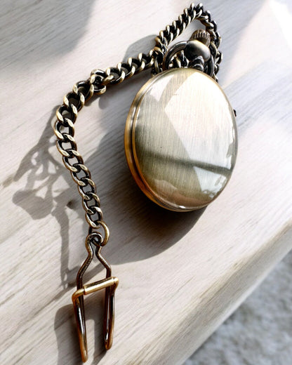 Klassisk Lommeur "Oldtimer" - stilfull retro eleganse, mulighet for personlig gravering som gave