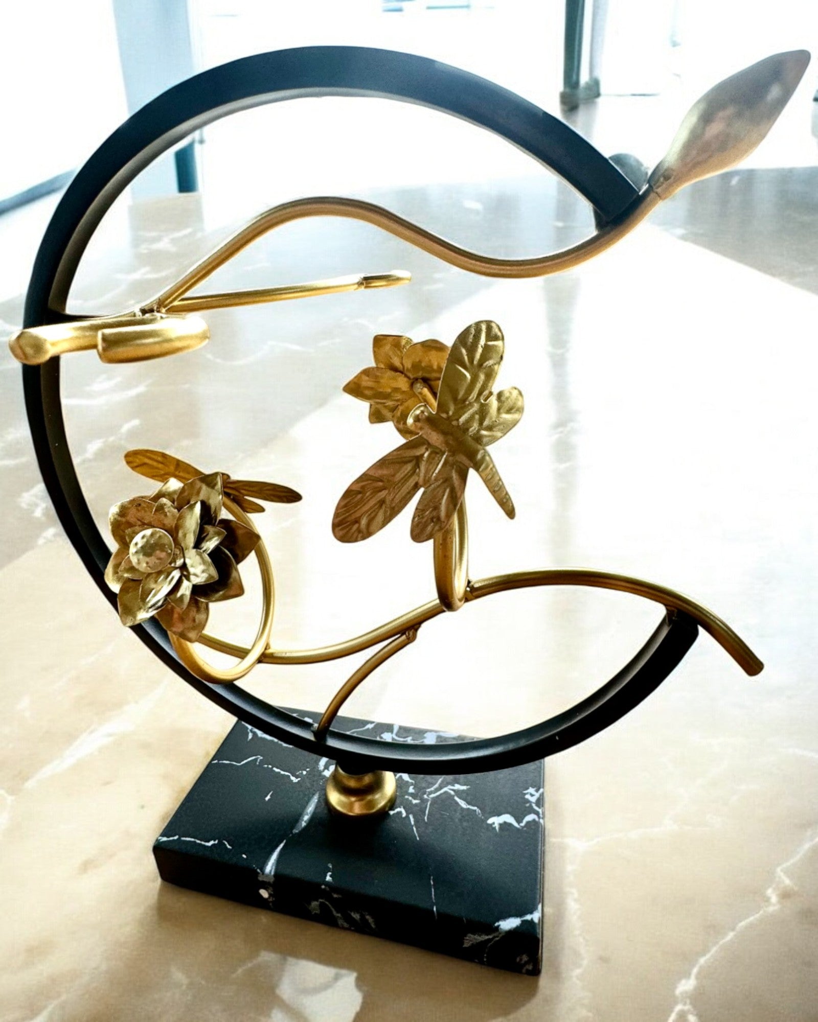Stativ "Elegancki Owad" - for vinflaske og glass, høyde 33 cm, mulighet for personlig gravering som gave