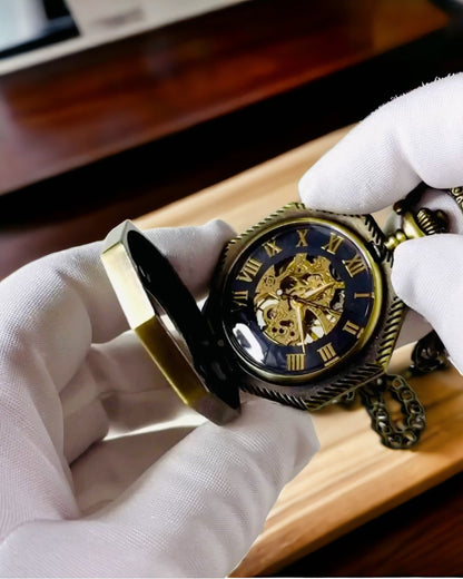 Klassisk åttekantet brun mekanisk lommeur i steampunk-stil - Tidløst
