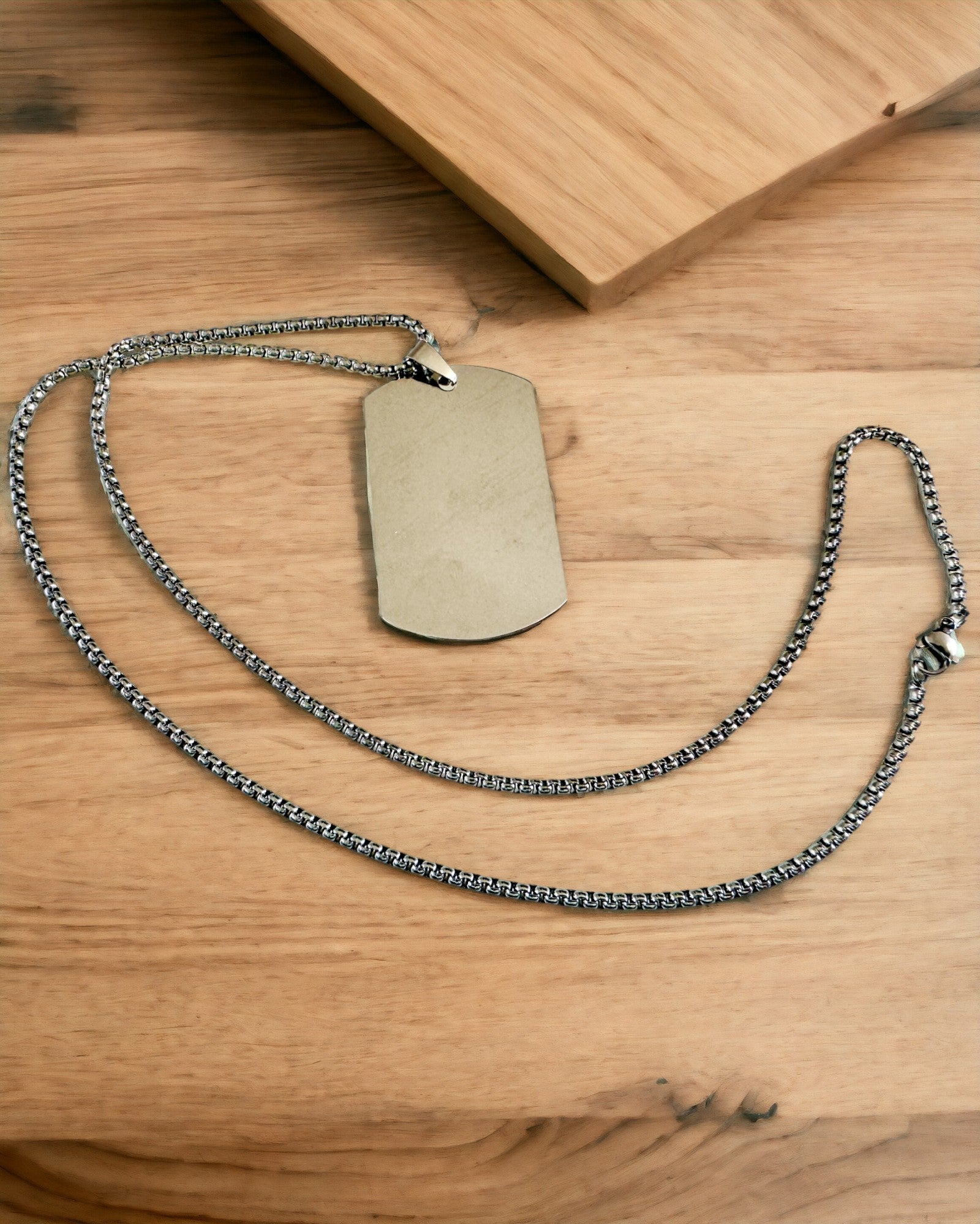 Dog Tag Halskjede "Tre Nyanser av Stil" - ID-brikke - Elegant Anheng i Rustfritt Stål med Gravering Alternativ