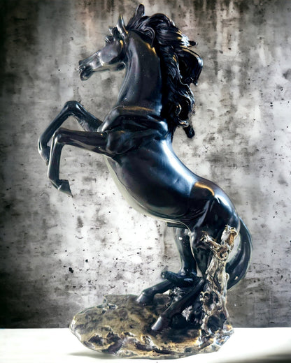 Czarna Perła - Hesteskulptur Eleganse i Bevegelse - Mulighet for Gravering