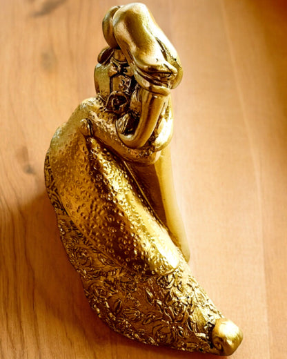Figur "Evig Kjærlighet" farge gull - 11 cm, Liten Dekorativ Figur med Gravering Alternativ