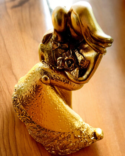 Figur "Evig Kjærlighet" farge gull - 11 cm, Liten Dekorativ Figur med Gravering Alternativ