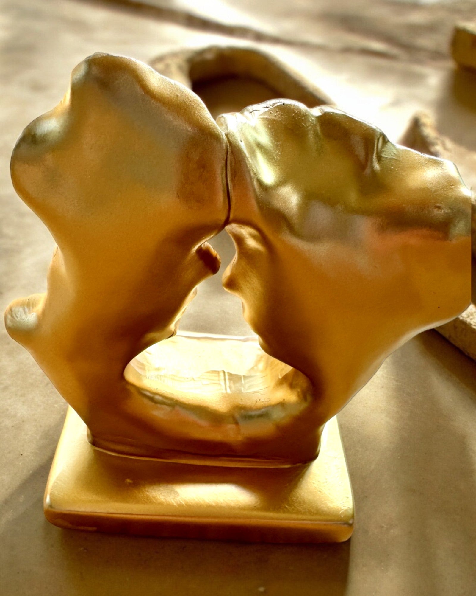 Figur "Złote Złączenie" - 13,5 cm høy, dekorativ med mulighet for gravering