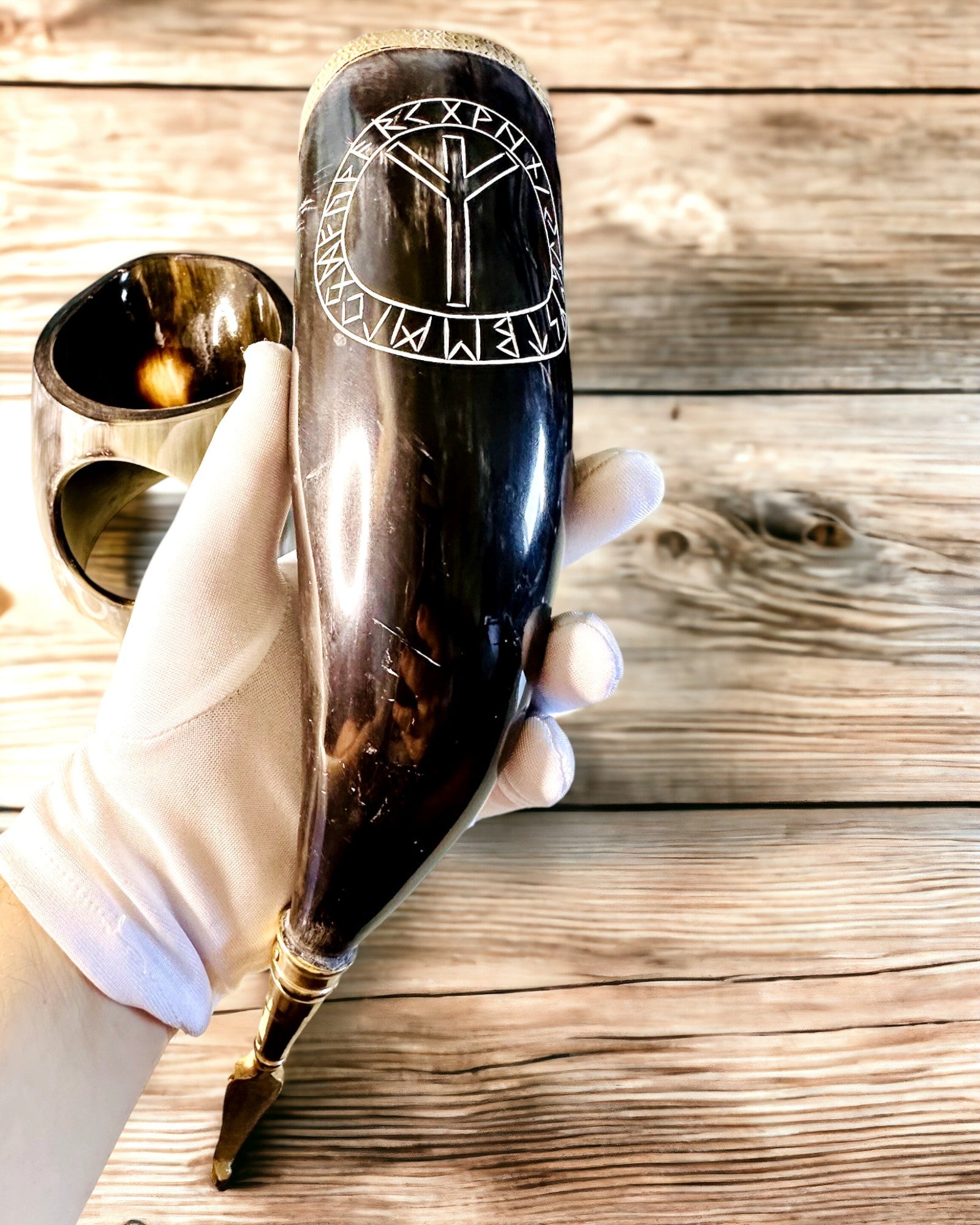 Hornkrus "Viking Valor" - Håndgravert, Premium Kvalitet - 4 varianter å velge mellom