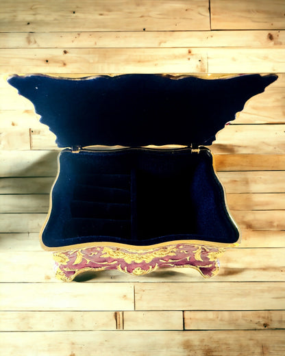 Smykkeskrin, Organisator for Smykker i Vintage Stil – Metallskrin med Dekorative Elementer