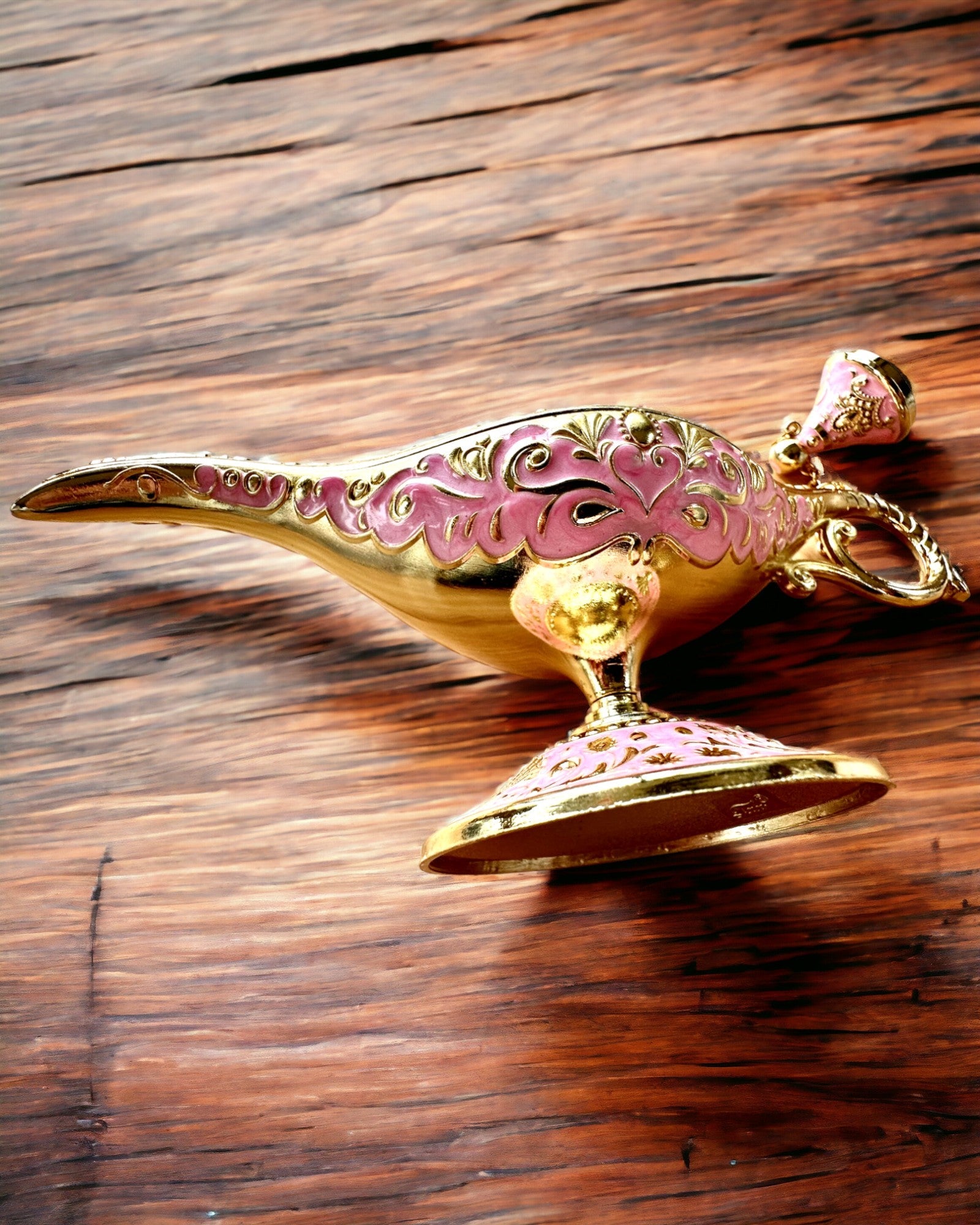 Magisk Aladdins Lampe med Gravering - Rosa Variant, flettet med gull