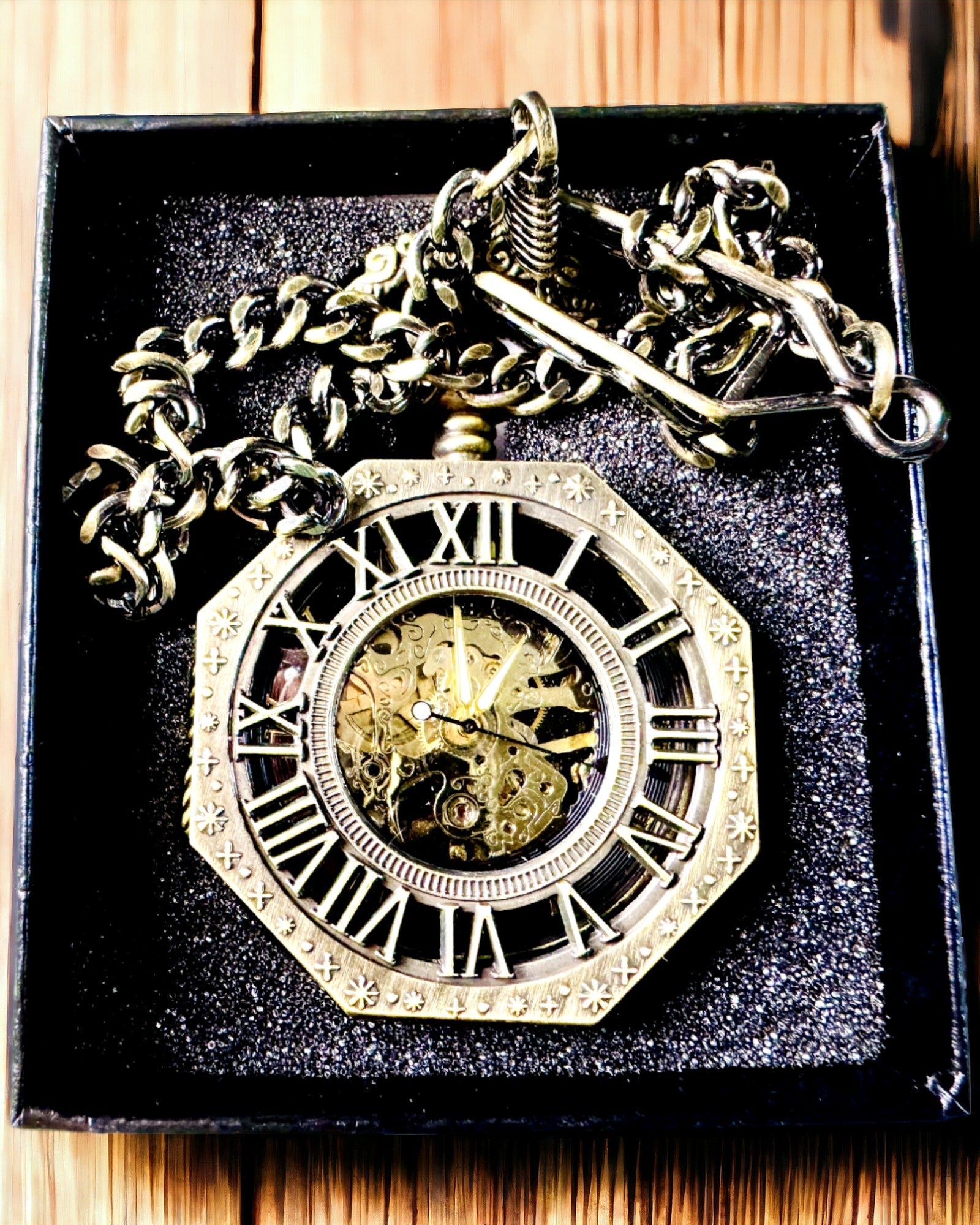 Klassisk åttekantet brun mekanisk lommeur i steampunk-stil - Tidløst
