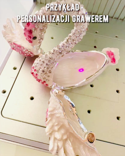 Elegant smykkeskrin "Svanens Juvel" - personalisering med gravering