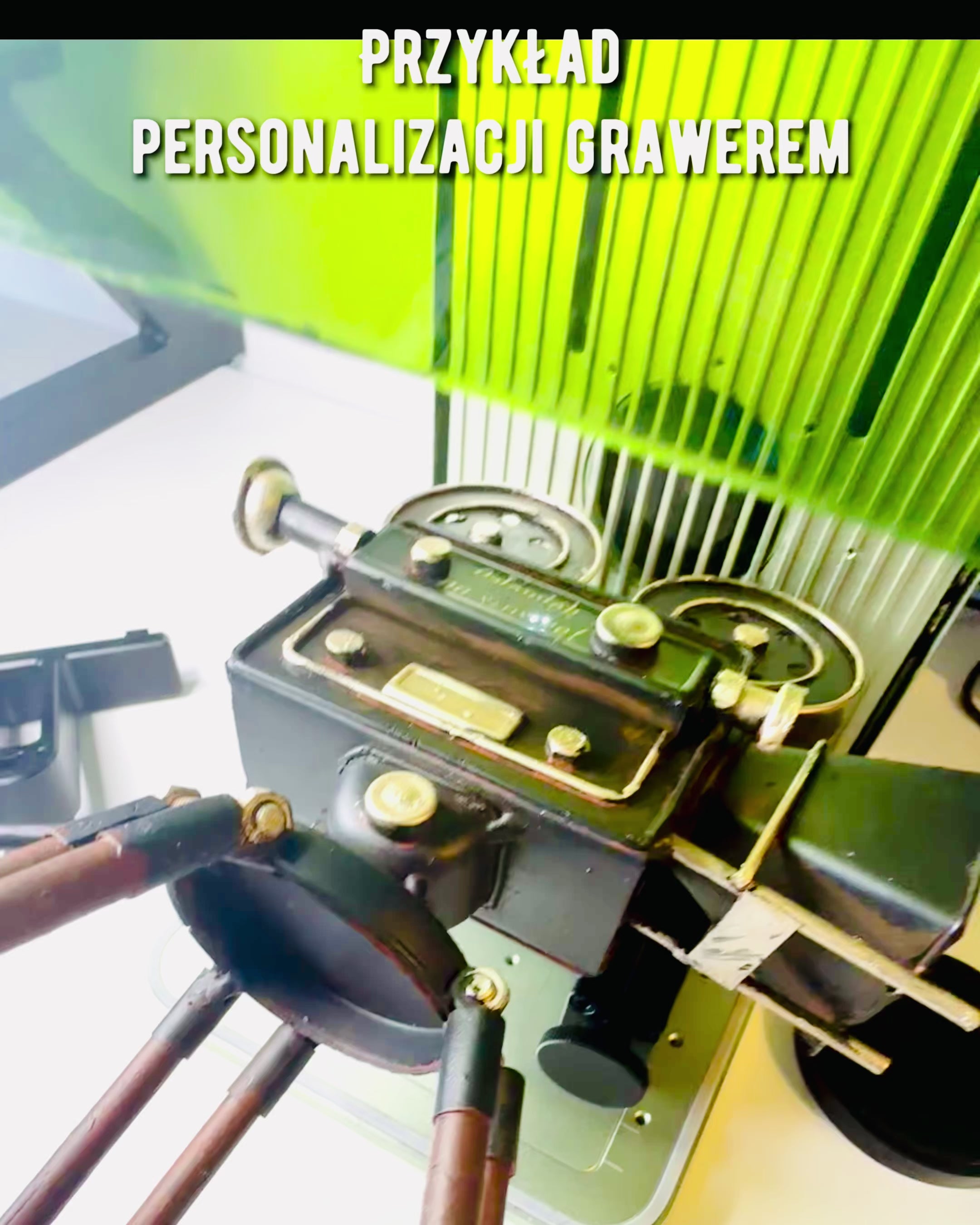 Retro Kamera "Filmowa Nostalgia", mulighet for personalisering med gravering