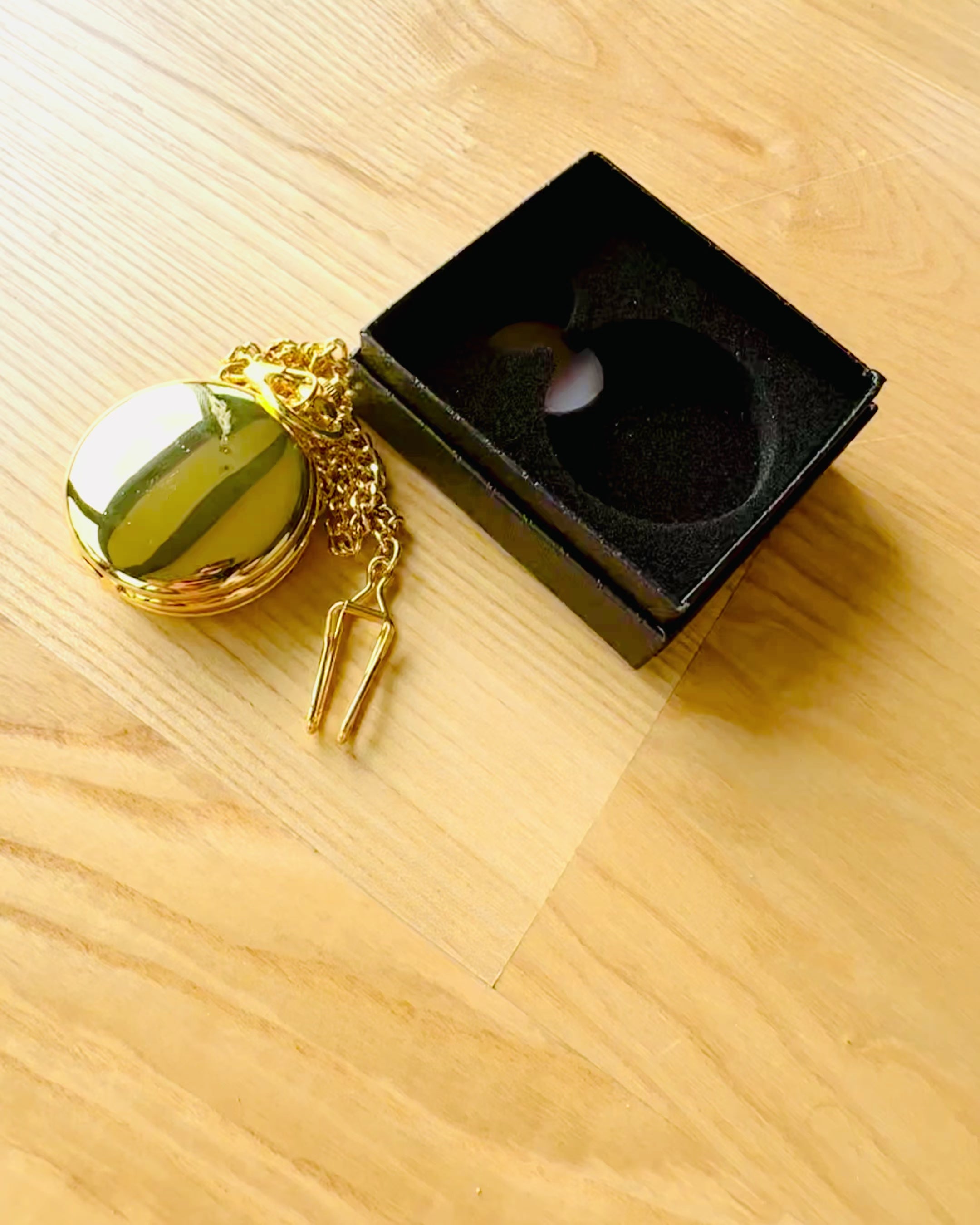 Grand Elegance Lommeur med Dobbelt Deksel, Manuell, Gullfarge, med gravering som gave