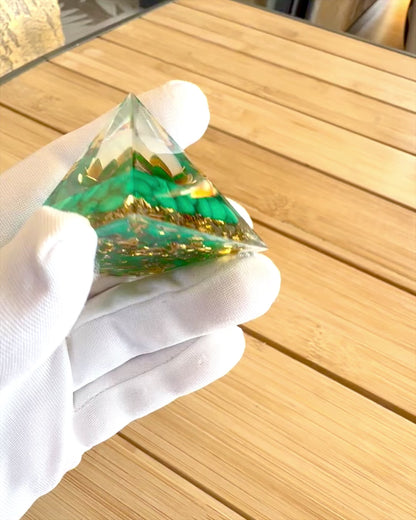 Orgonitt energipyramide "Harmonia Turmalinu"
